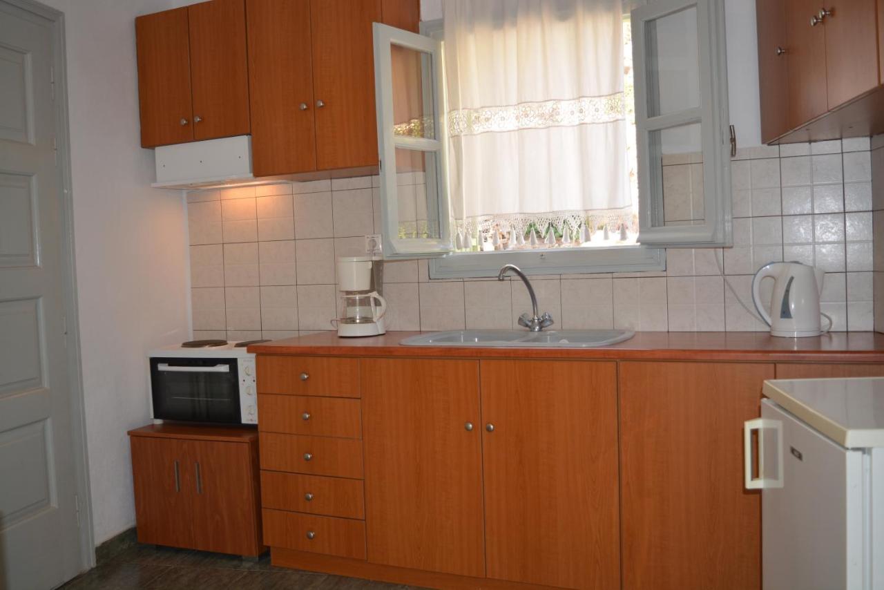 Klados Studios & Apartments Cherronisos  Bagian luar foto