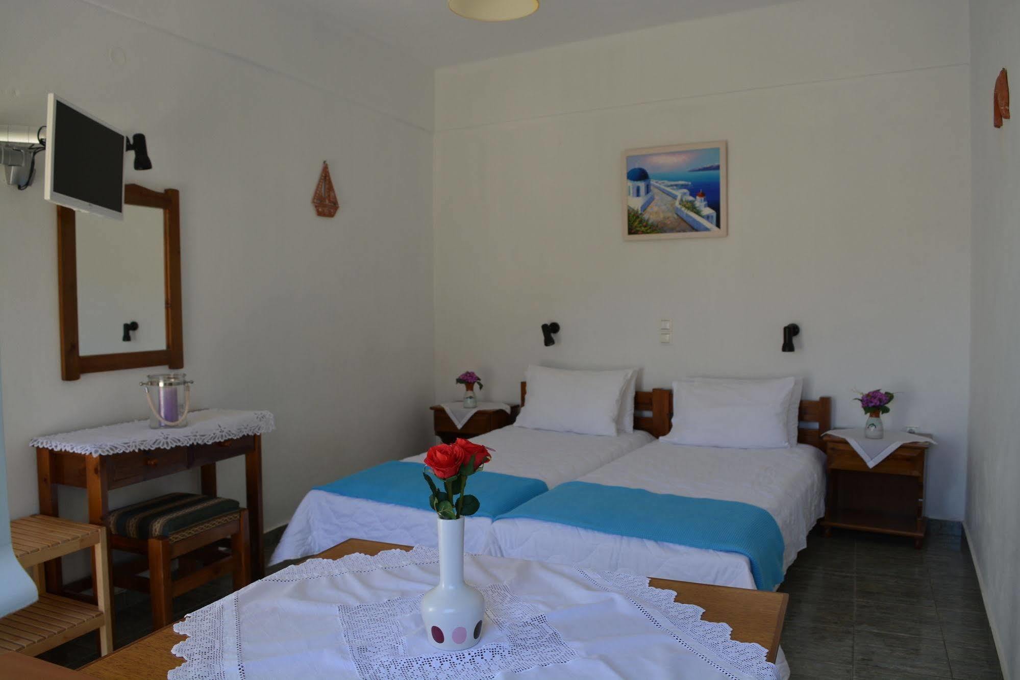 Klados Studios & Apartments Cherronisos  Bagian luar foto