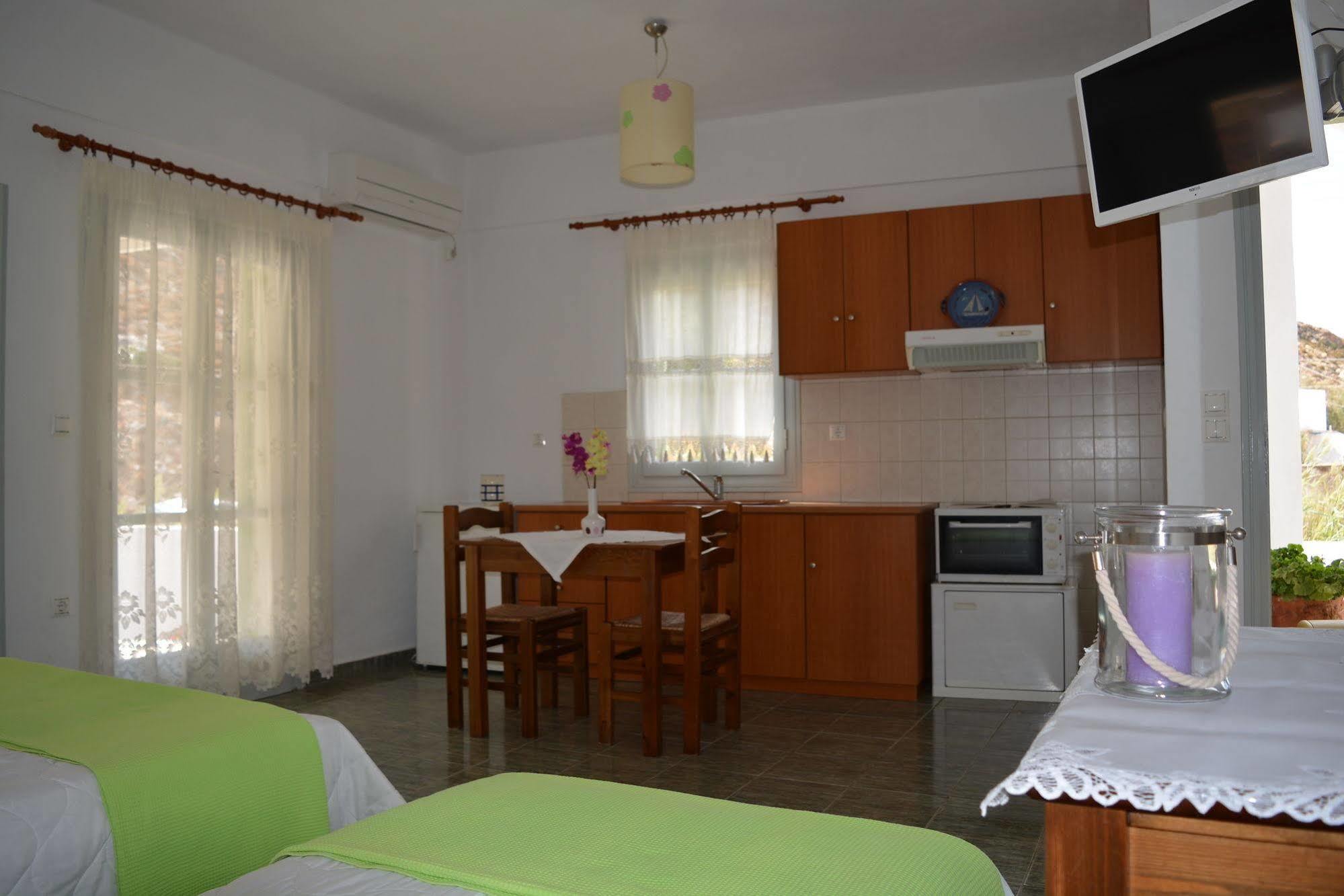 Klados Studios & Apartments Cherronisos  Bagian luar foto